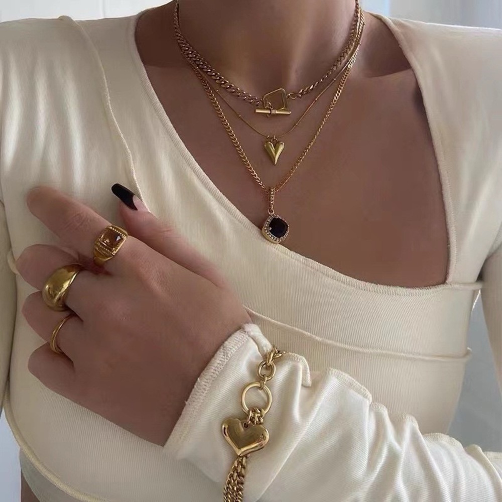 18K Gold Heart Necklace*Minimalist Necklace*Waterproof and Sweatproof - Picture 2 of 6